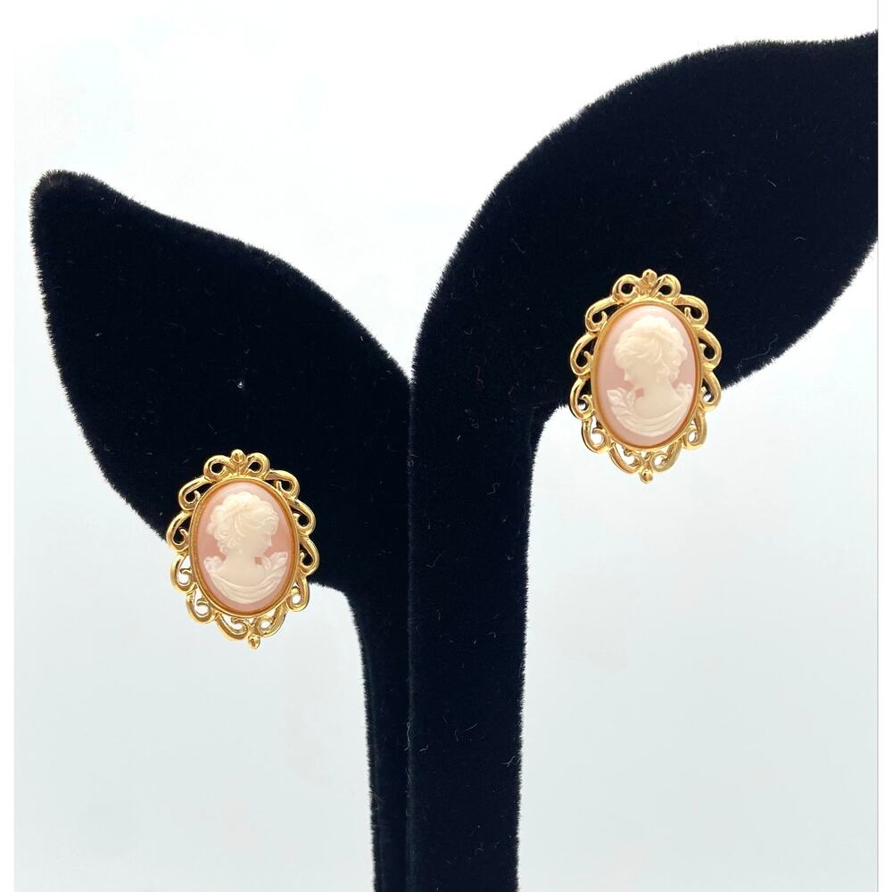 Vintage Monet Faux Cameo Oval Clip On Earrings Filigree Gold Tone